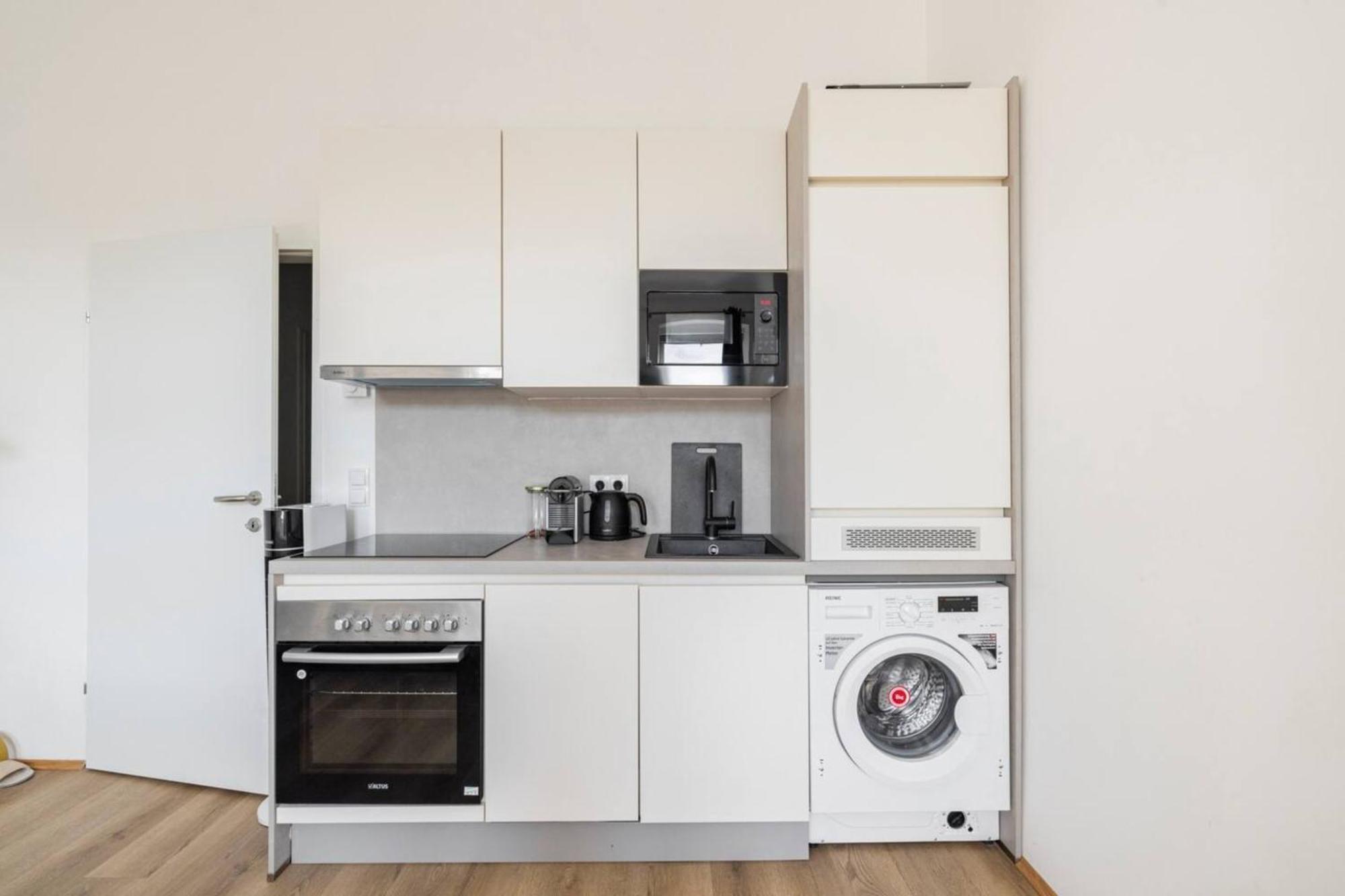 Apartment Near Schoenbrunn & Metro Wien Ngoại thất bức ảnh